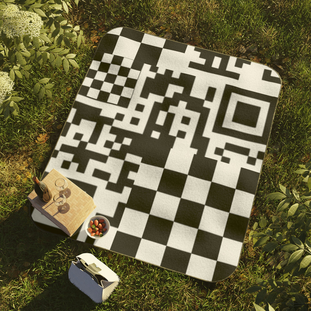 QRcore Checkered Picnic Blanket